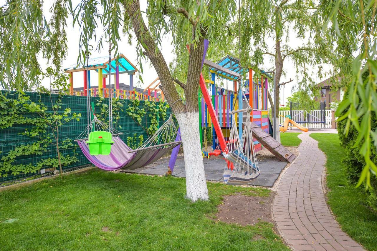 Happy Place - Casuta Galbena Domnesti  المظهر الخارجي الصورة
